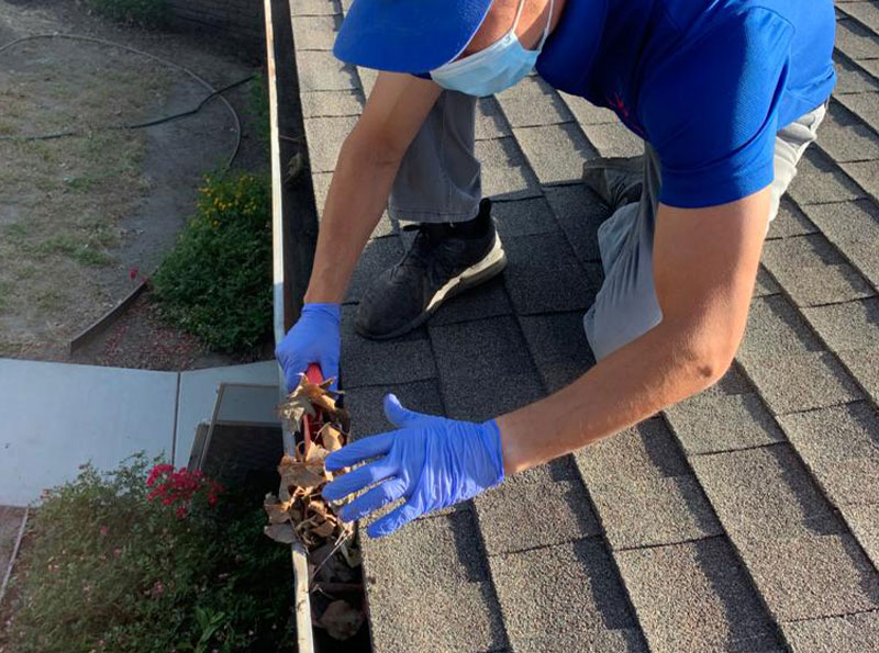 Gutter Cleaning Service in Modesto