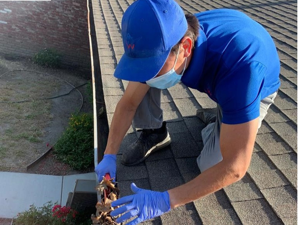 Gutter Cleaning Company Tracy