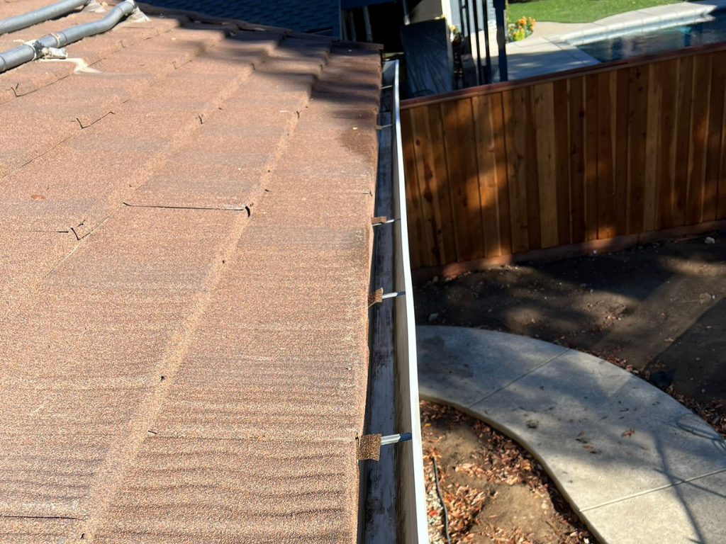 Gutter Cleaning Company Tracy
